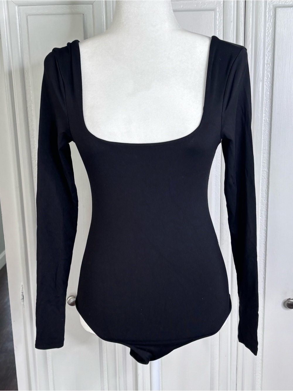 Zara Black Long-Sleeve Scoop-Neck Bodysuit size M